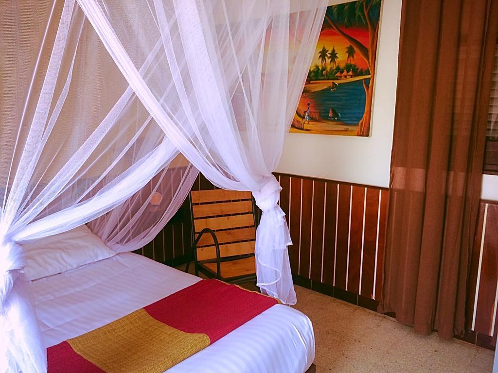Hotel Sunugal Сали Портудал Екстериор снимка