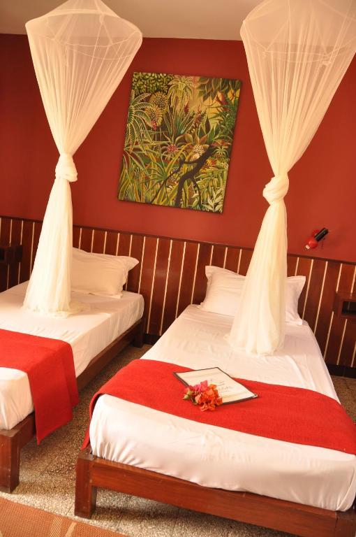 Hotel Sunugal Сали Портудал Екстериор снимка